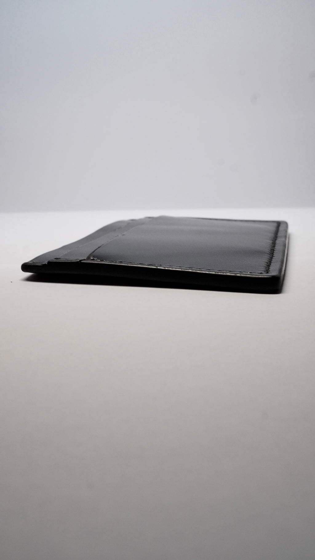 Cardholder din piele naturală – Negru Clasic